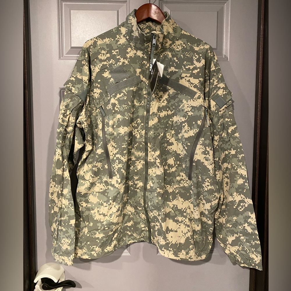 NWT ACU extreme Cold/Wind Gen III TOP sz lg